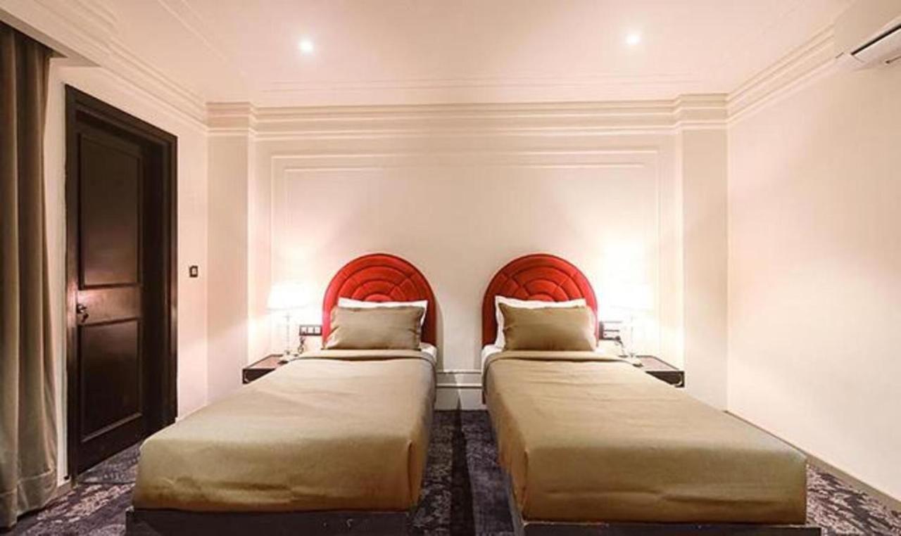 Fabhotel Prime The Seven Seeds 뉴델리 외부 사진